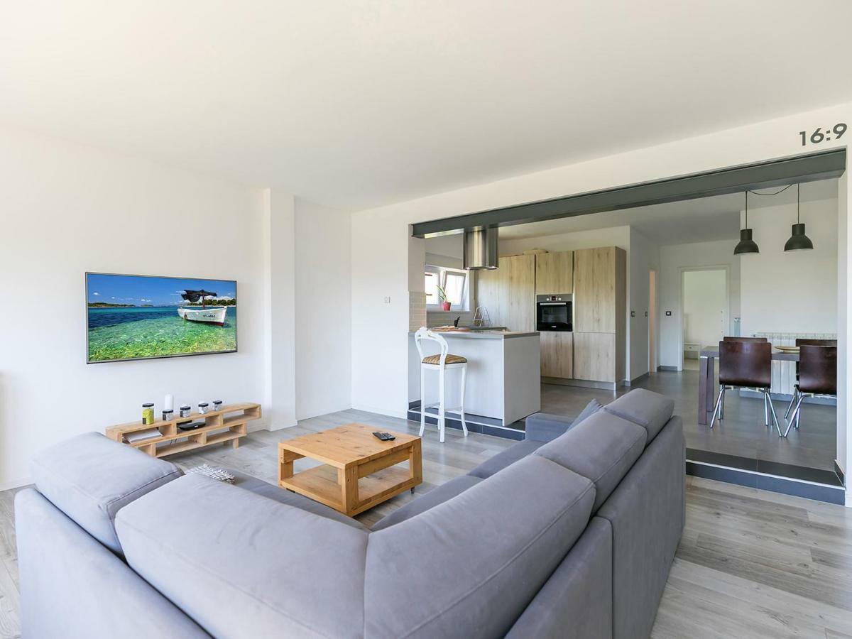 Oliver Art Apartment Poreč Buitenkant foto
